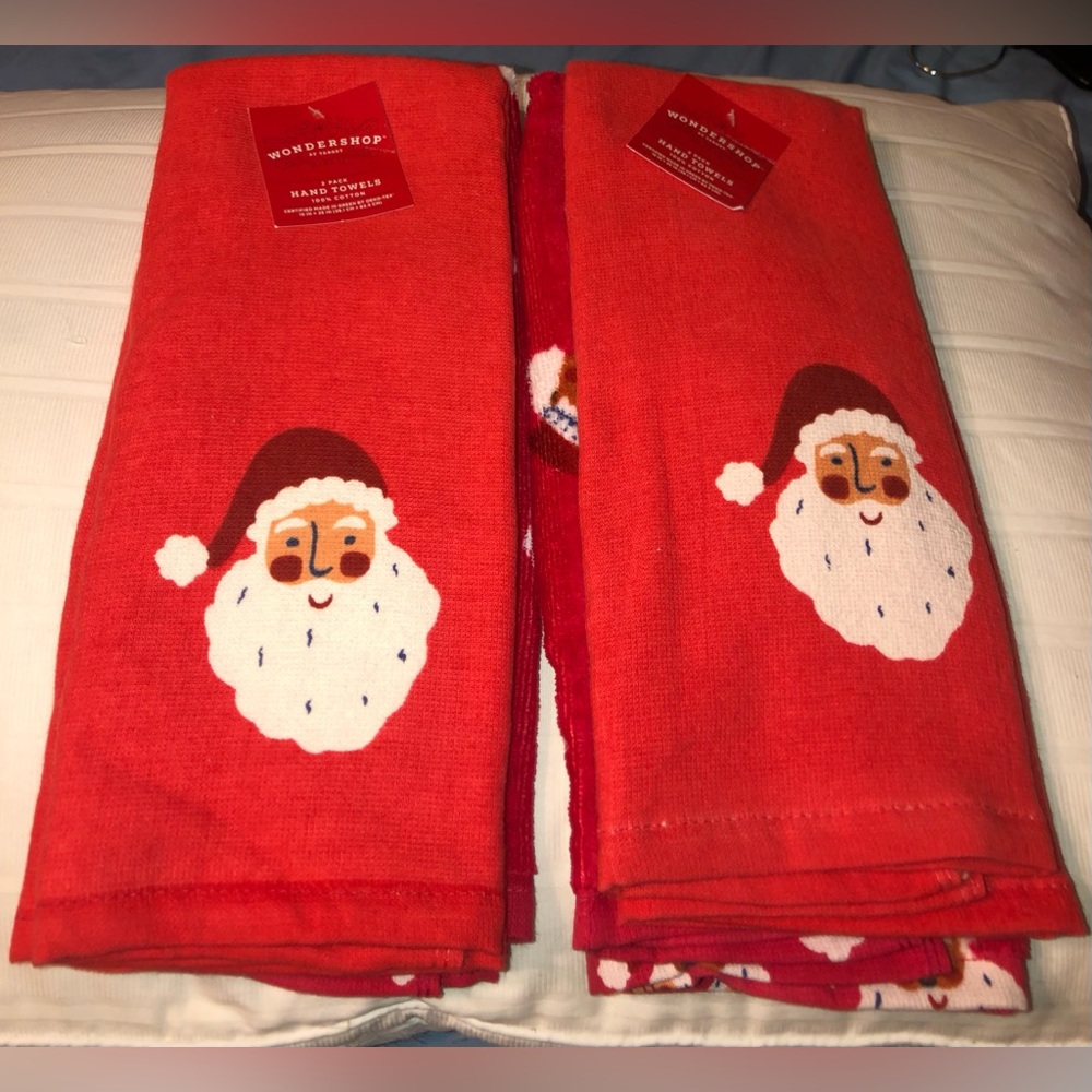 Christmas Hand Towels by Wonder shop Two pack of 2 towels  NWT

Bundle2save$